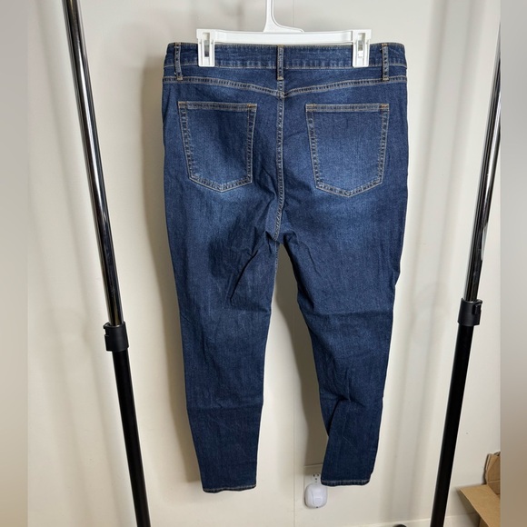 WILD FABLE High Risk Skinny Jeans with front knee distressing size 14 - Picture 5 of 5